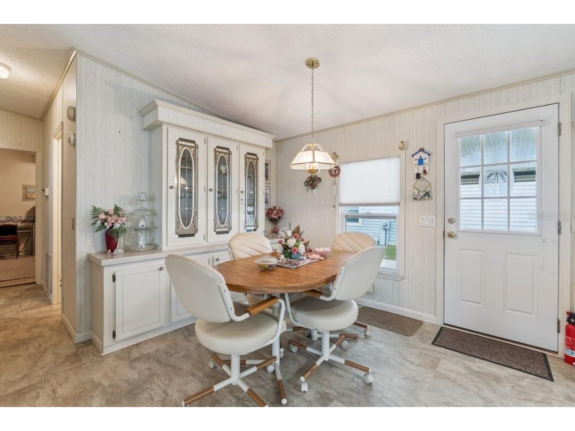 6667 Briarhill Drive NE Winter Haven FL 33881 - LAKE HENRY L4958252 image4