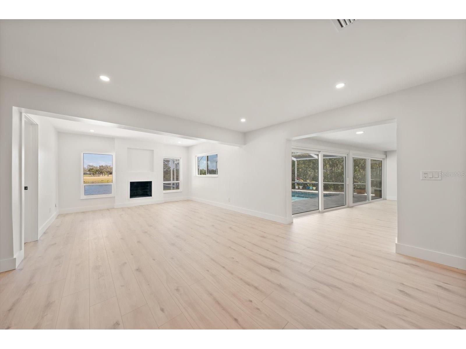 6667 Greenbrier Drive Seminole FL 33777 TB8478307 image4