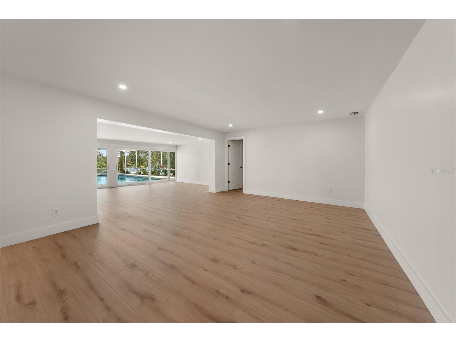 6667 Greenbrier Drive Seminole FL 33777 TB8478307 image7