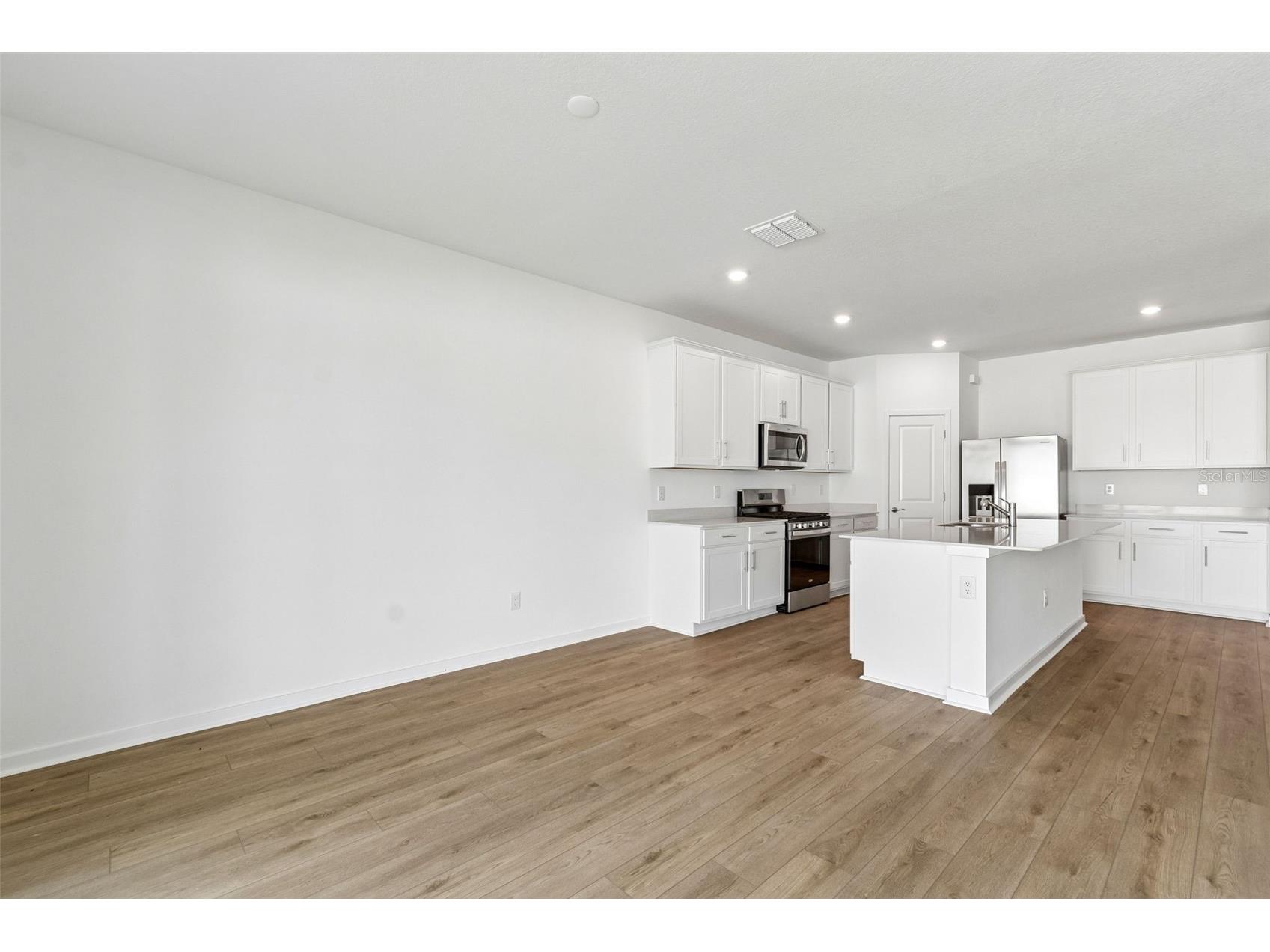 6669 Asbury Barnes Lane Wesley Chapel FL 33545 TB8508951 image25