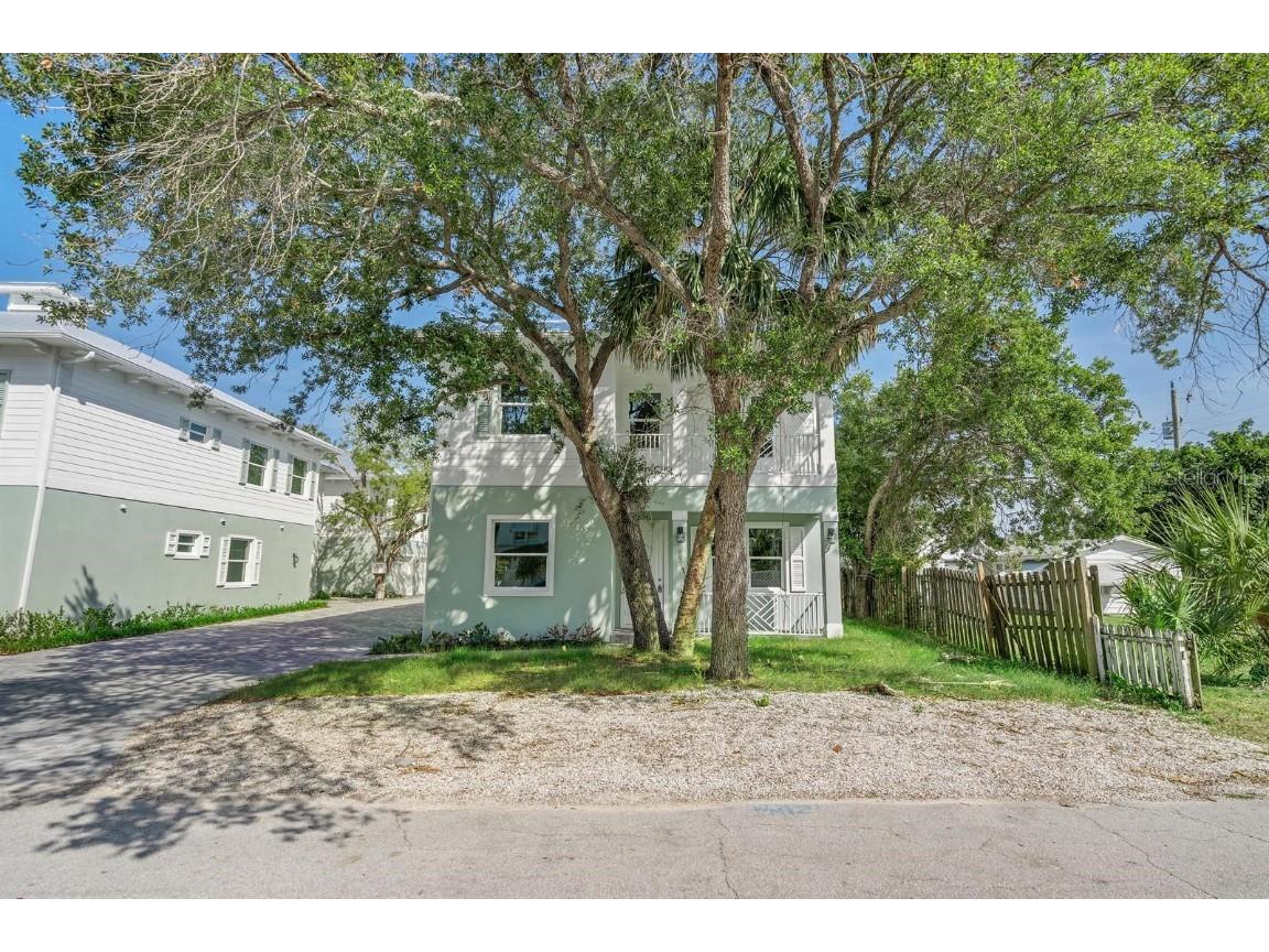 667 SW Cleveland Avenue #2 Stuart FL 34994 O6368133 image2