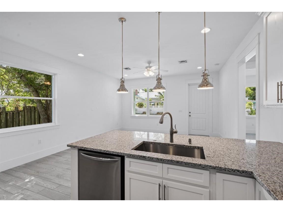 667 SW Cleveland Avenue #2 Stuart FL 34994 O6368133 image5