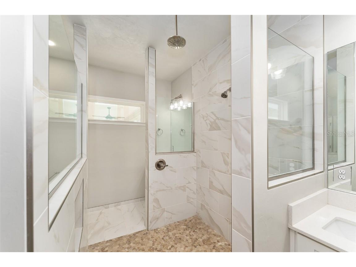 6671 SW 15th Place Gainesville FL 32607 GC536313 image5