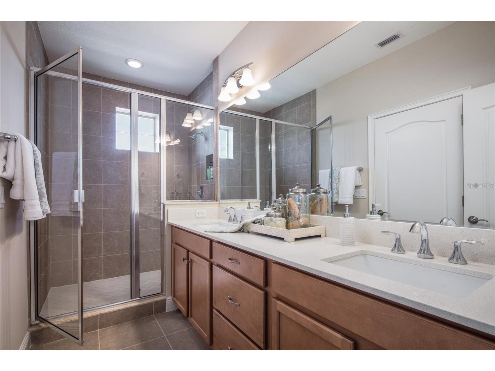 6673 Knollwood Street Harmony FL 34773 O6418477 image8