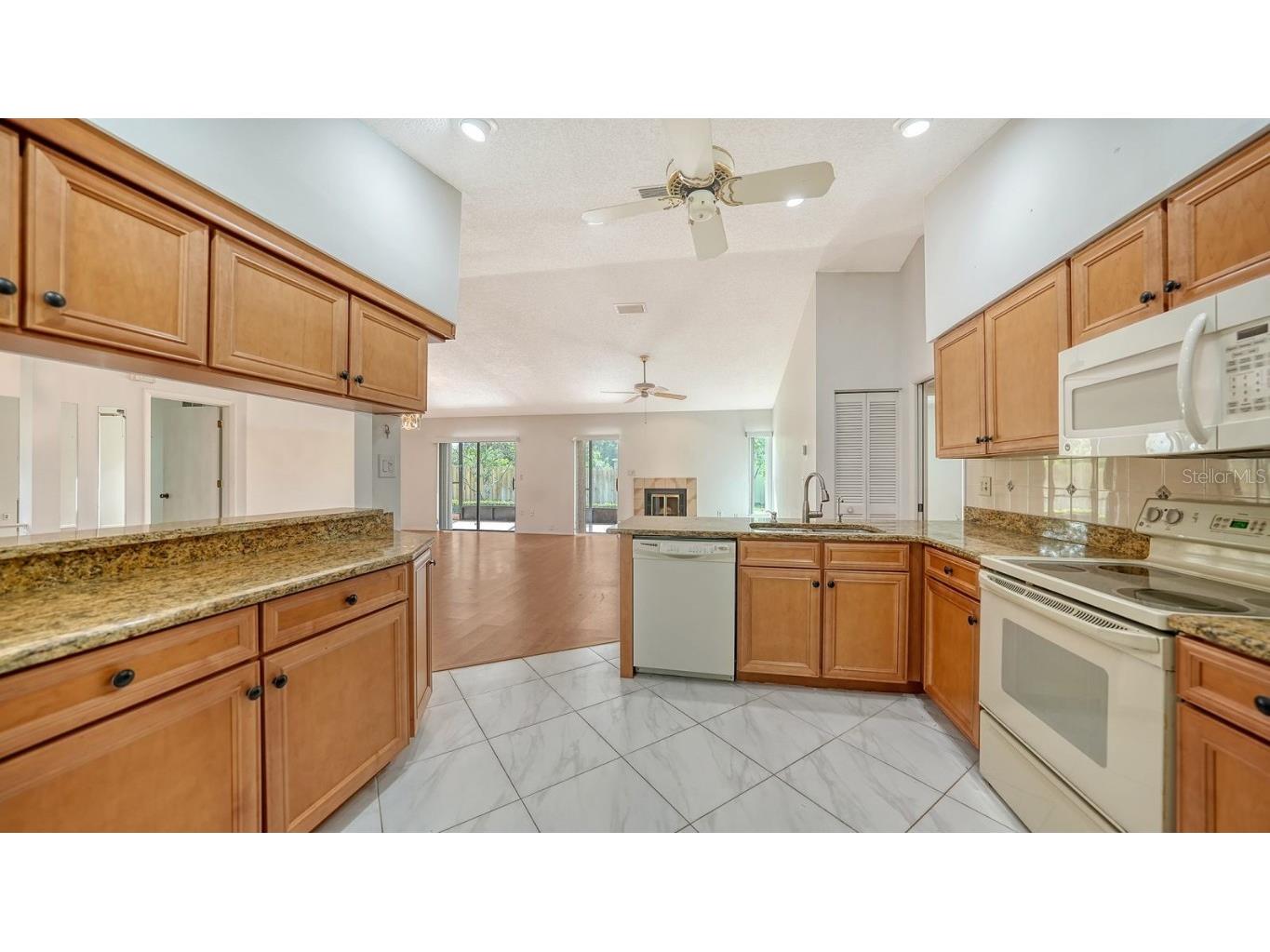 6675 Easton Drive Sarasota FL 34238 A4661504 image16