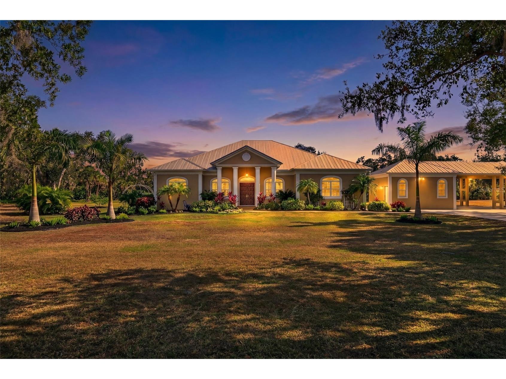 6677 Mandarin Road Sarasota FL 34238 A4675418 image2