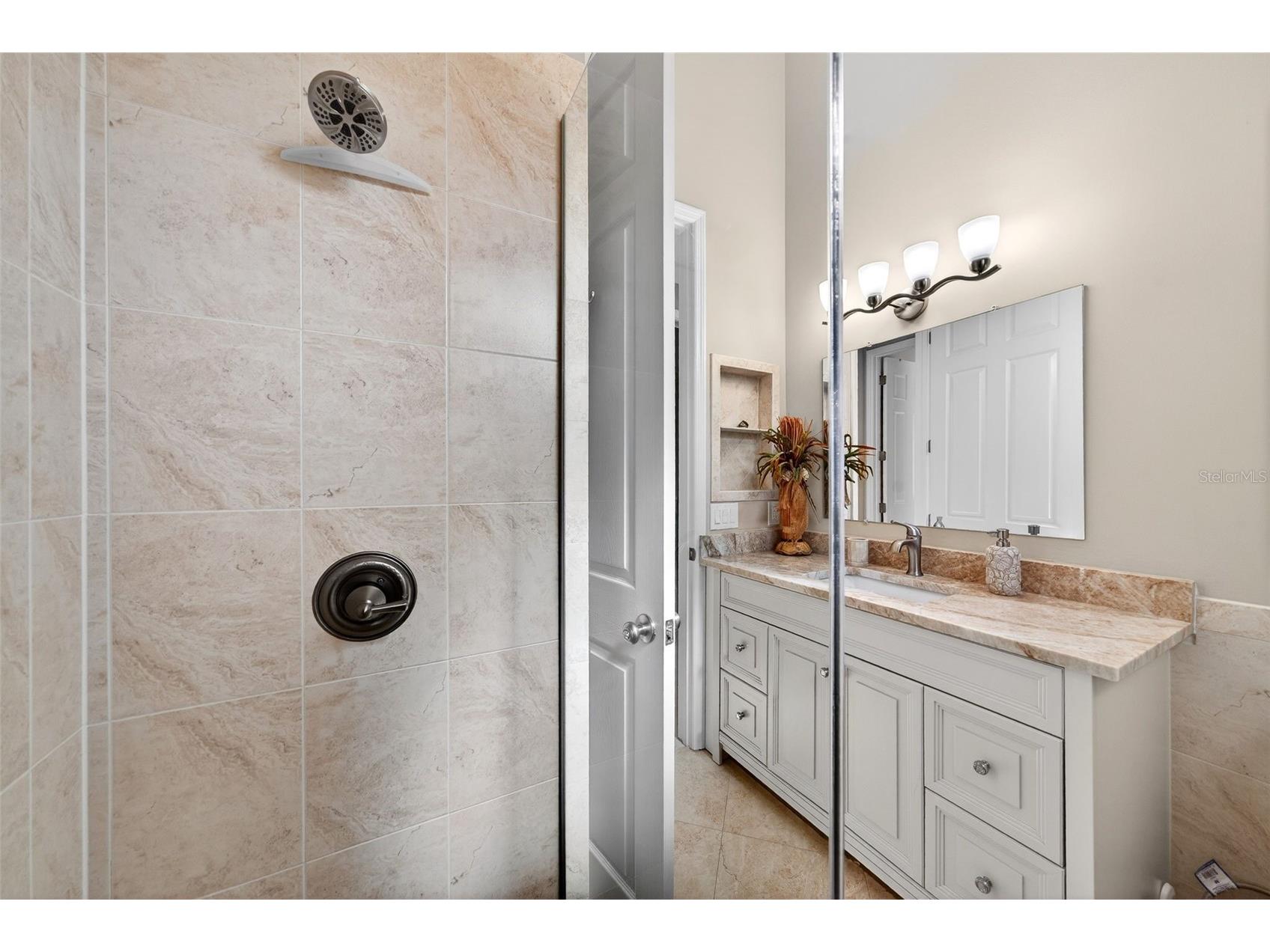 6677 Mandarin Road Sarasota FL 34238 A4675418 image24