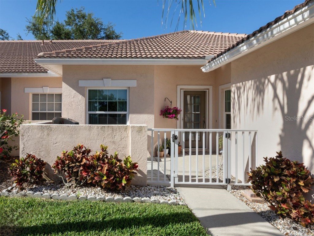 668 Back Nine Drive Venice FL 34285 N6132126 image1