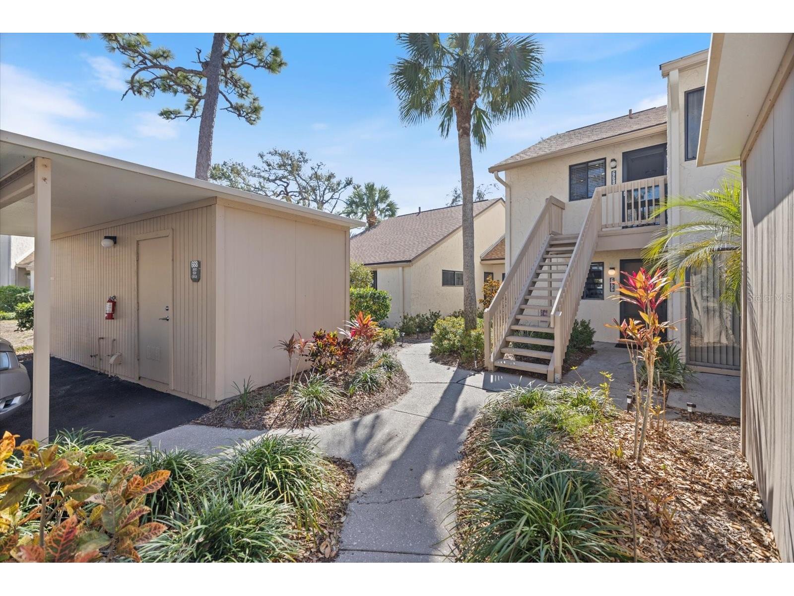 668 Bird Bay Circle #17 Venice FL 34285 N6142751 image1