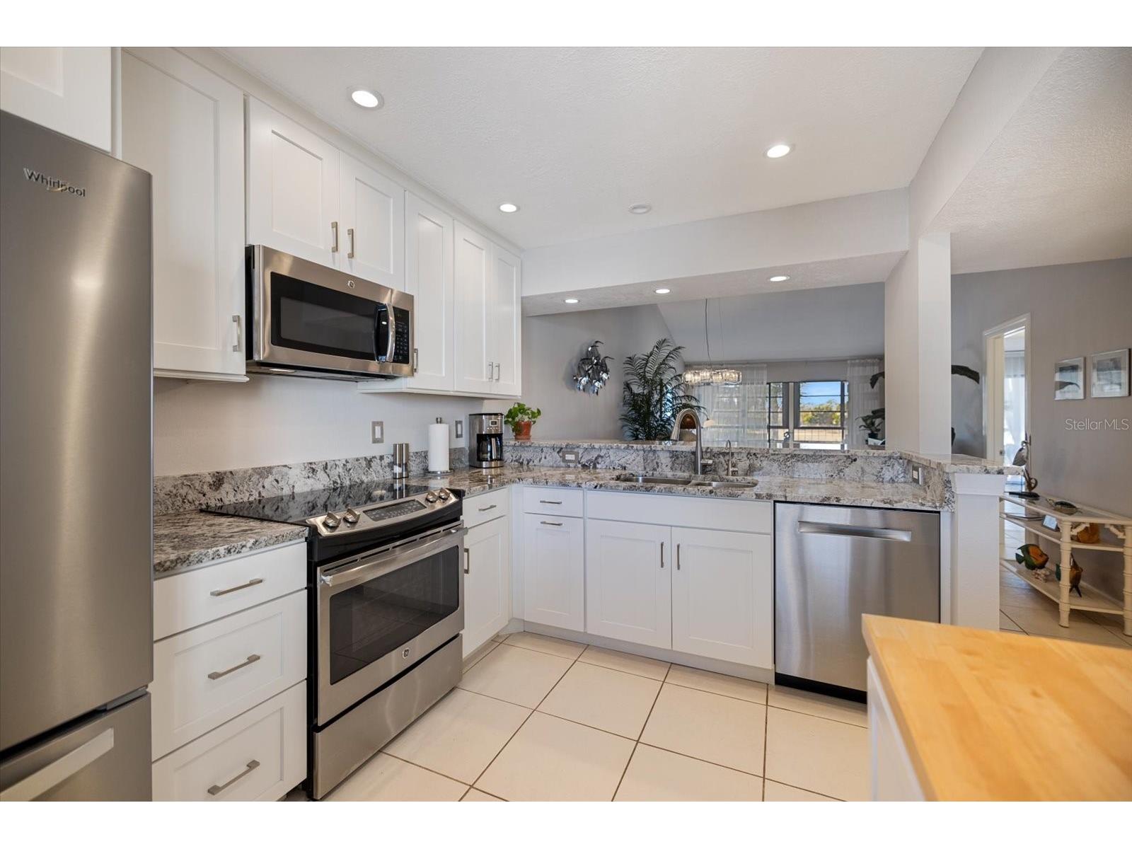 668 Bird Bay Circle #17 Venice FL 34285 N6142751 image3