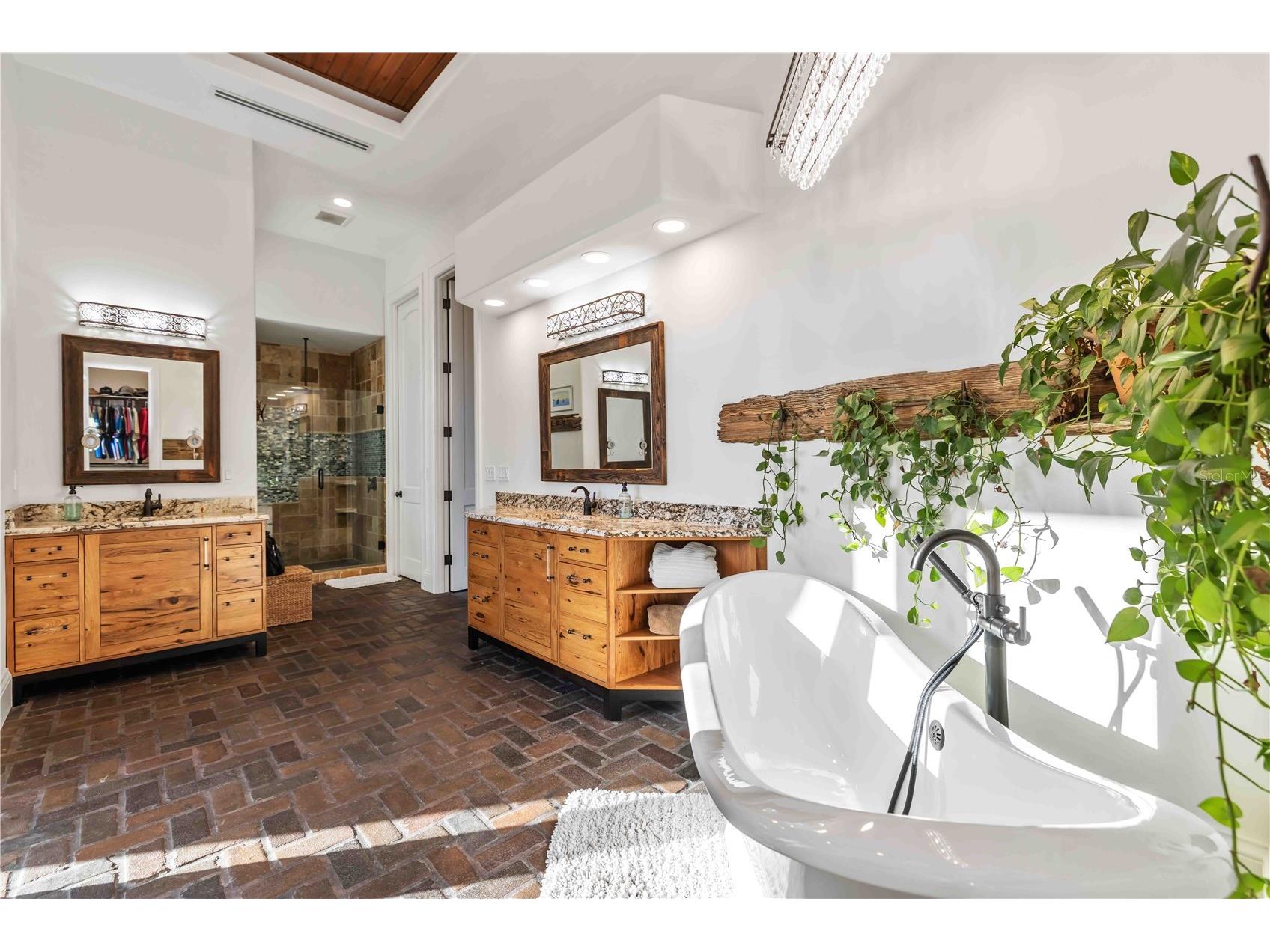 6680 Gulf Of Mexico Drive Longboat Key FL 34228 A4682193 image26