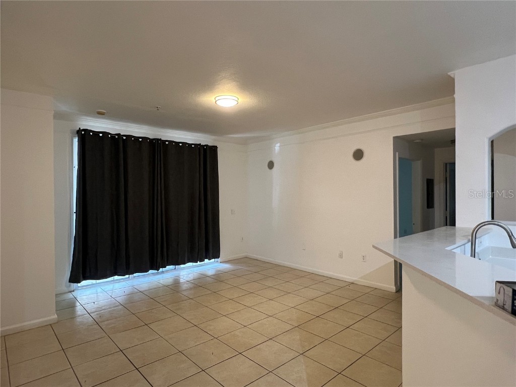 6685 Queens Borough Avenue #101 Orlando FL 32835 O6328292 image2