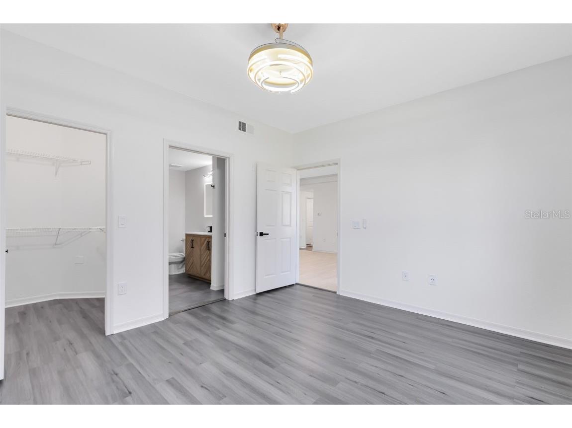 6685 Queens Borough Avenue #202 Orlando FL 32835 - TURKEY LAKE O6296973 image18