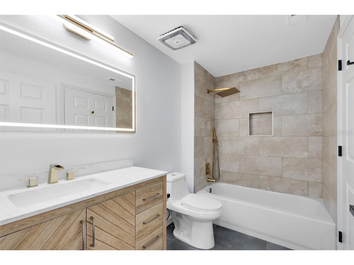 6685 Queens Borough Avenue #202 Orlando FL 32835 - TURKEY LAKE O6296973 image19