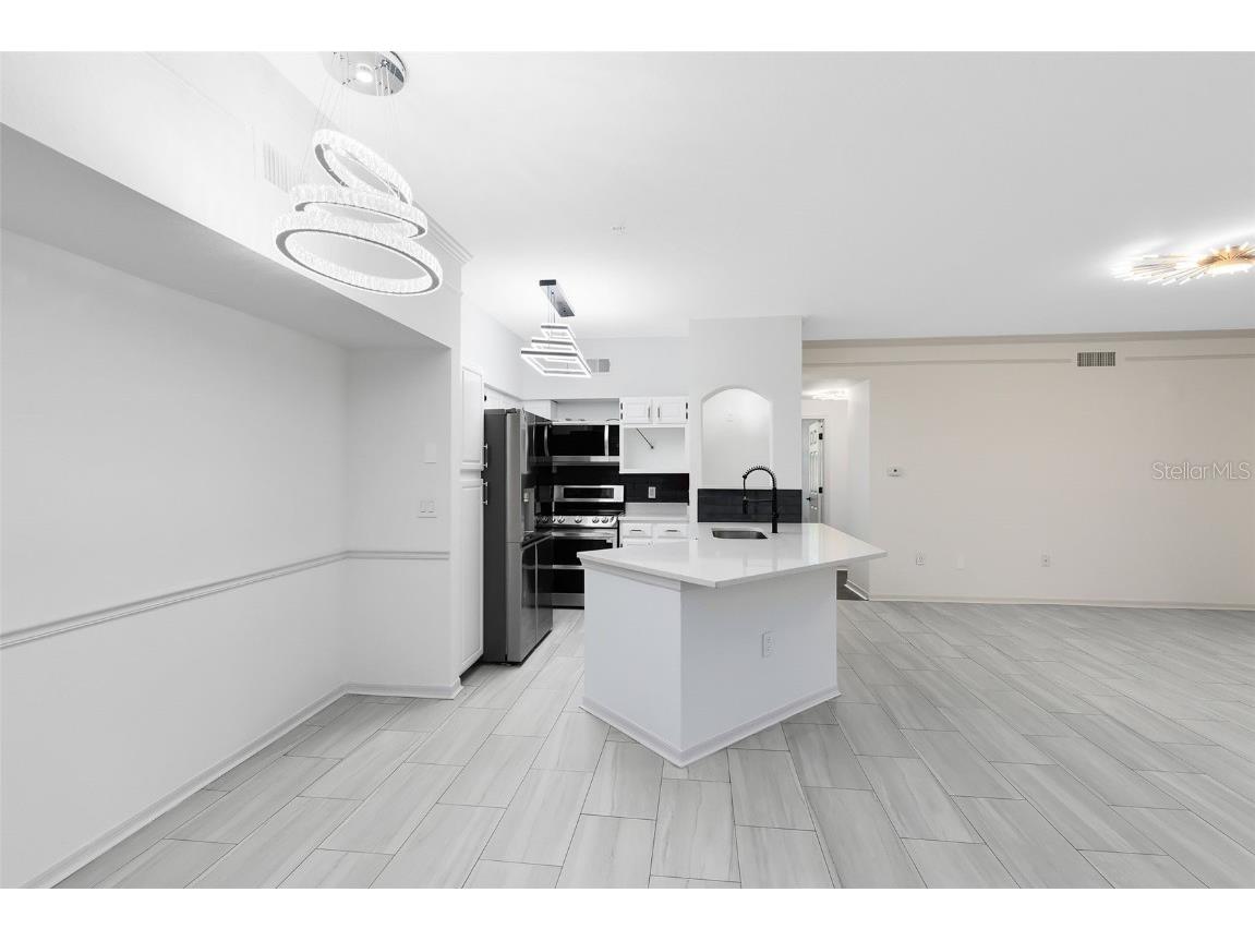 6685 Queens Borough Avenue #202 Orlando FL 32835 - TURKEY LAKE O6296973 image7