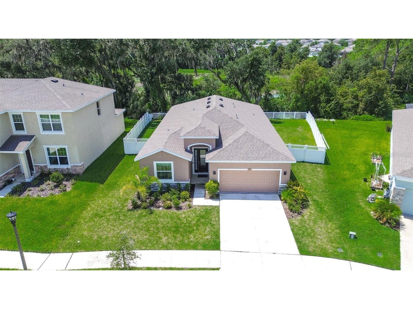 6689 Cobble Bliss Street Zephyrhills FL 33541 U8255898 image1