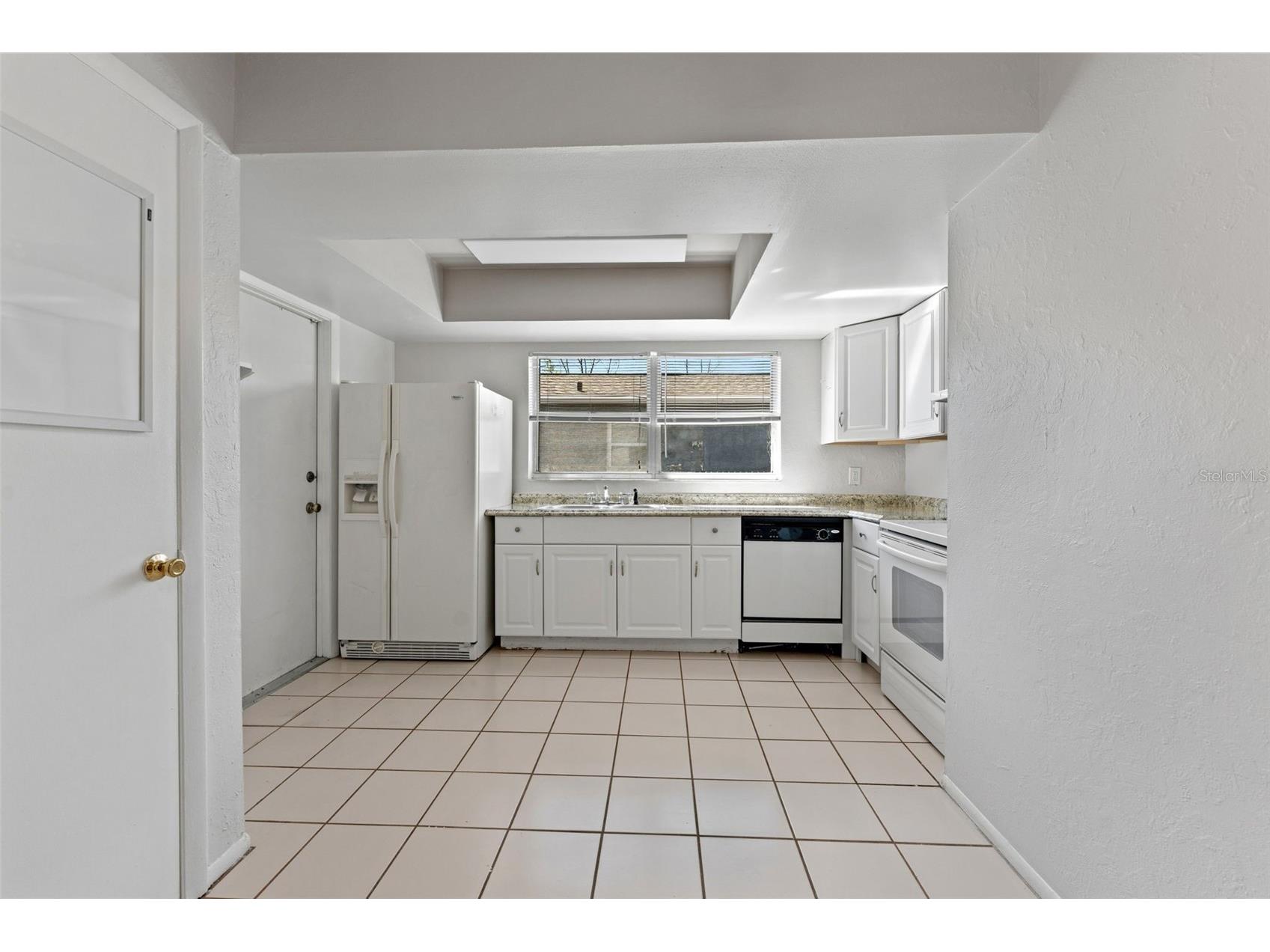 669 52nd Avenue S Saint Petersburg FL 33705 TB8489950 image12