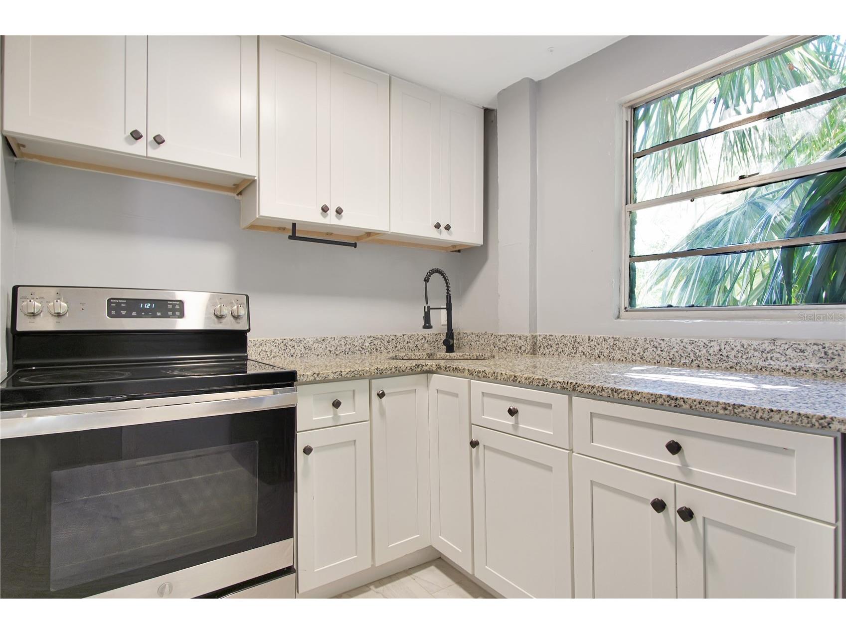 669 Avenue B NW #10 Winter Haven FL 33881 P4938794 image5