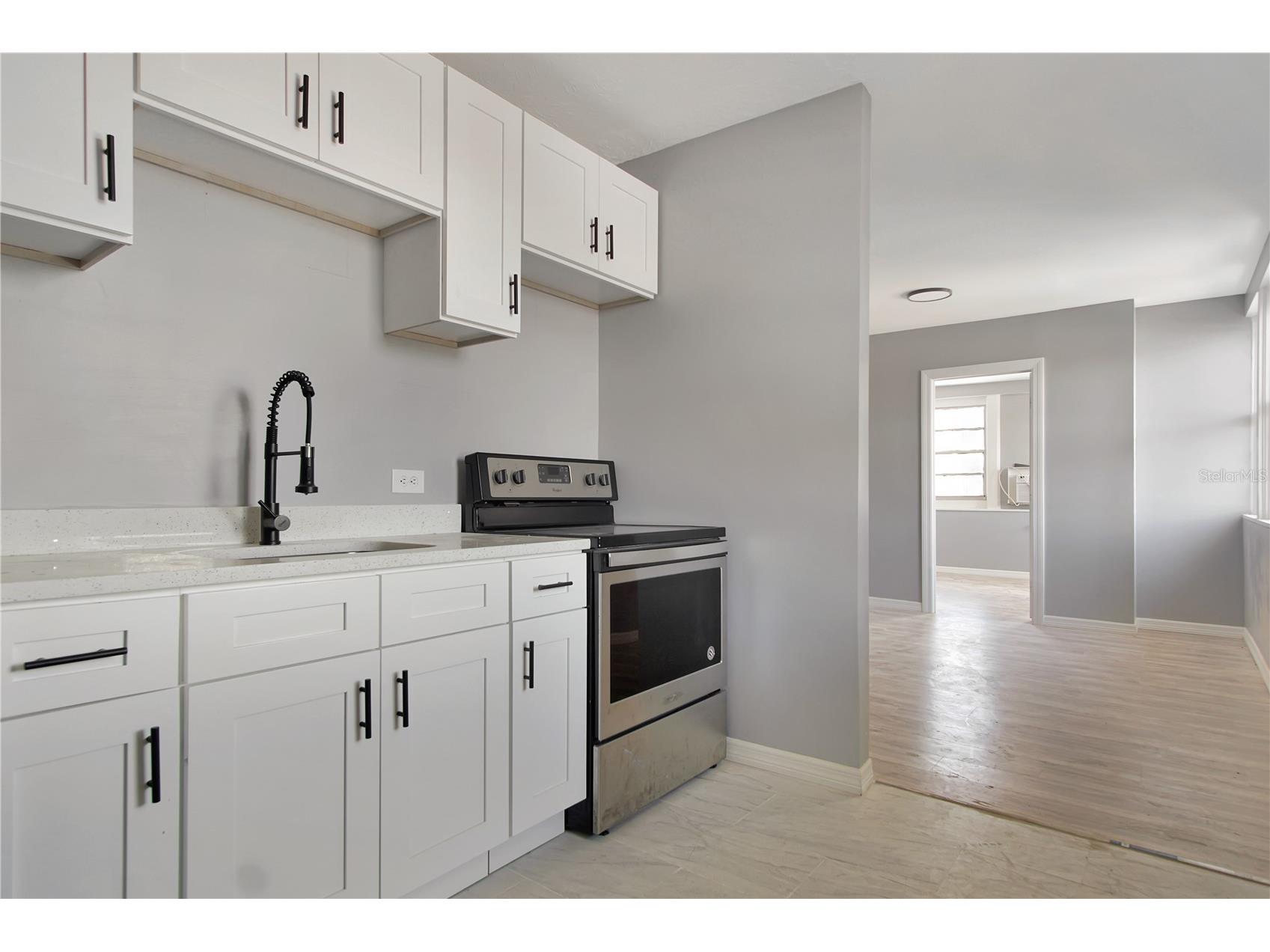 669 Avenue B NW #4 Winter Haven FL 33881 P4938795 image6