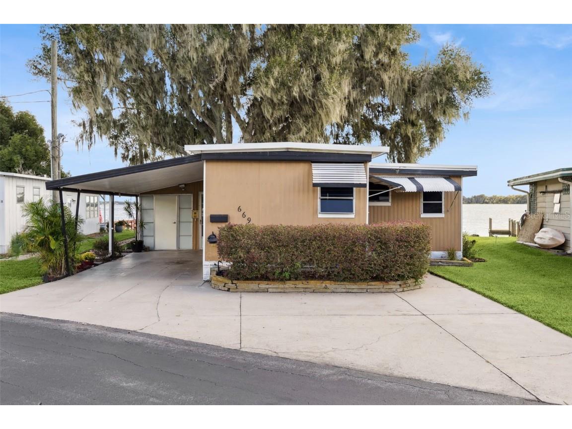 669 Sinclair Circle Tavares FL 32778 - LAKE DORA G5103440 image1