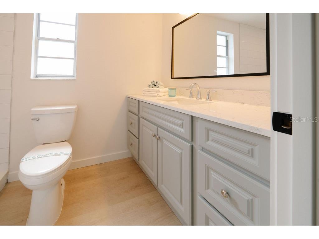 669 Spanish Drive N #21 Longboat Key FL 34228 A4653816 image10