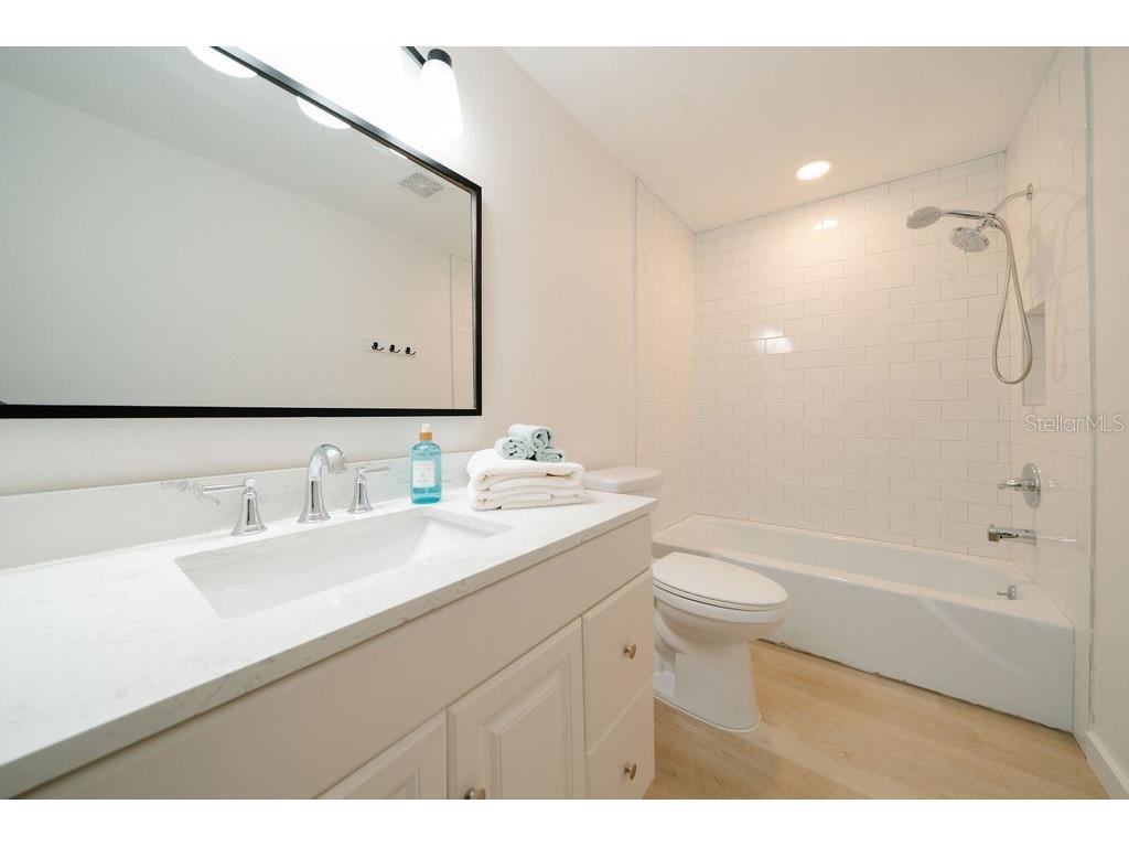 669 Spanish Drive N #21 Longboat Key FL 34228 A4653816 image14