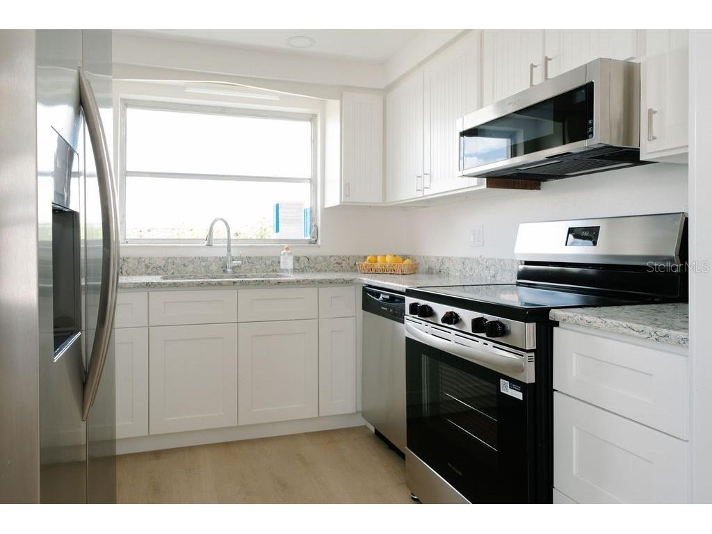 669 Spanish Drive N #21 Longboat Key FL 34228 A4653816 image2