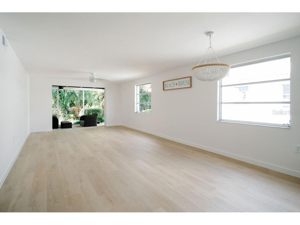 669 Spanish Drive N #21 Longboat Key FL 34228 A4653816 image5