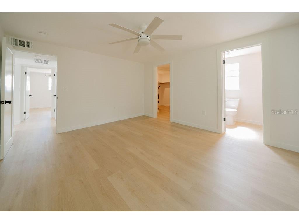 669 Spanish Drive N #21 Longboat Key FL 34228 A4653816 image8