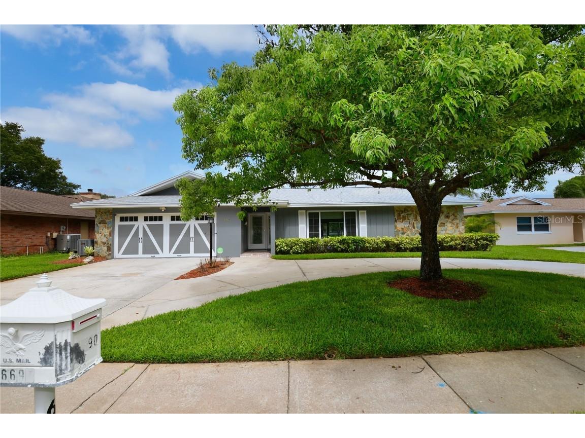 6690 Burning Tree Drive, Seminole, FL, 33777 MLS U8248302 Edina Realty