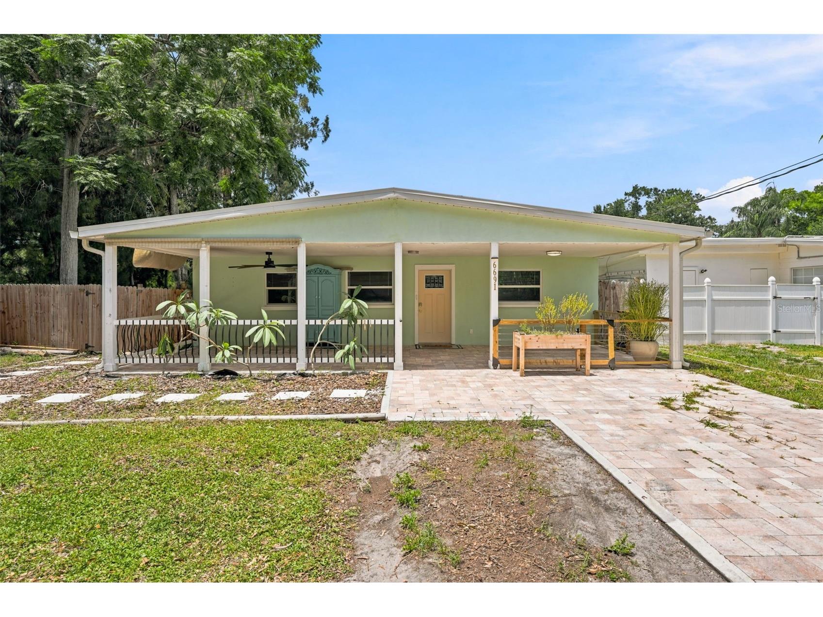 6691 56th Avenue N Saint Petersburg FL 33709 TB8520498 image1