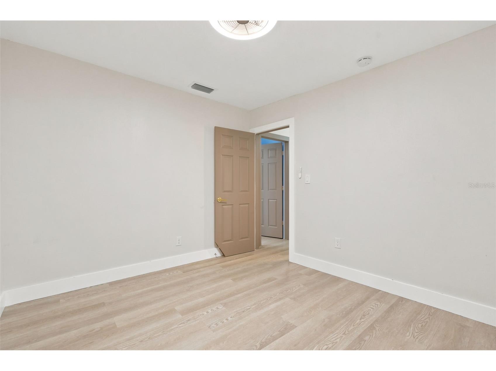 6691 56th Avenue N Saint Petersburg FL 33709 TB8520498 image23