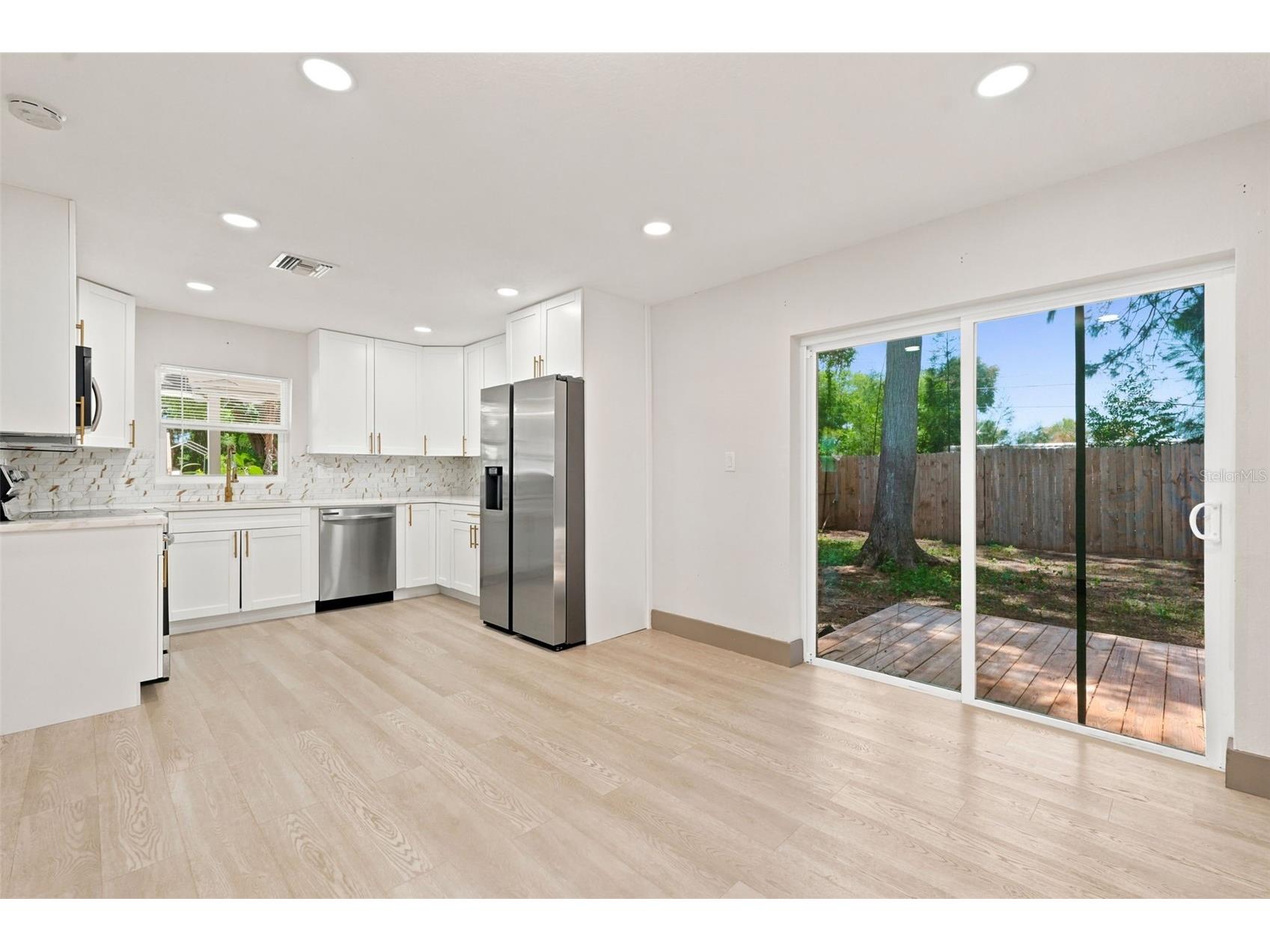 6691 56th Avenue N Saint Petersburg FL 33709 TB8520498 image24