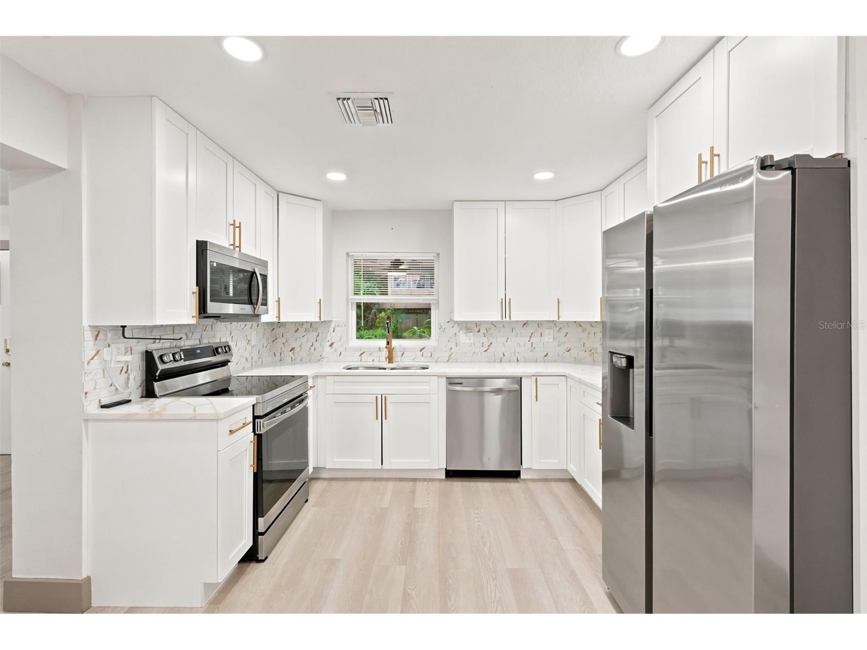 6691 56th Avenue N Saint Petersburg FL 33709 TB8520498 image6