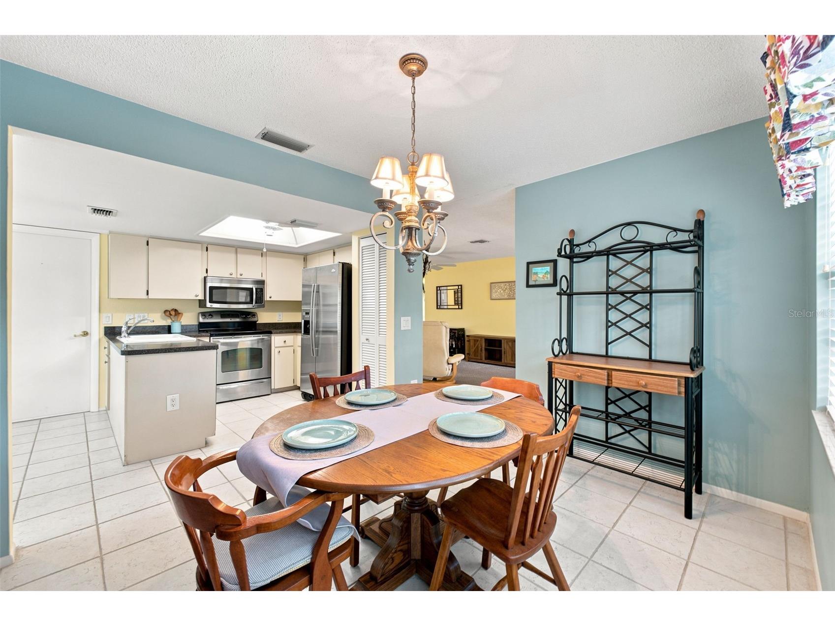 6695 Pin Oak Court Spring Hill FL 34606 W7887339 image6