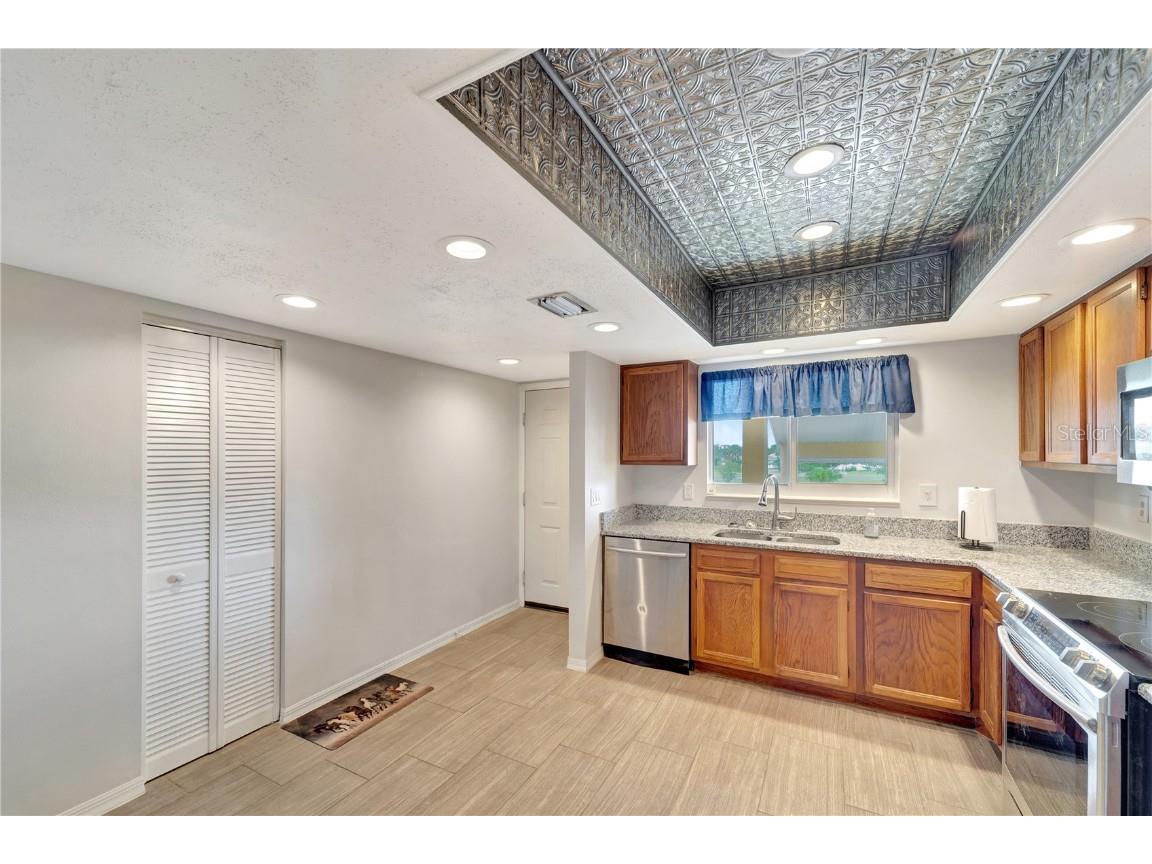 6699 San Casa Drive #L4 Englewood FL 34224 - OYSTER CREEK D6141356 image5