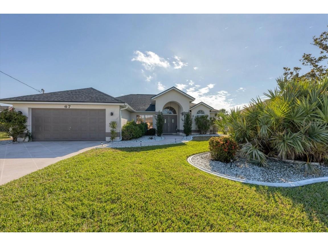 67 Clubhouse Rotonda West FL 33947 D6130313 image1