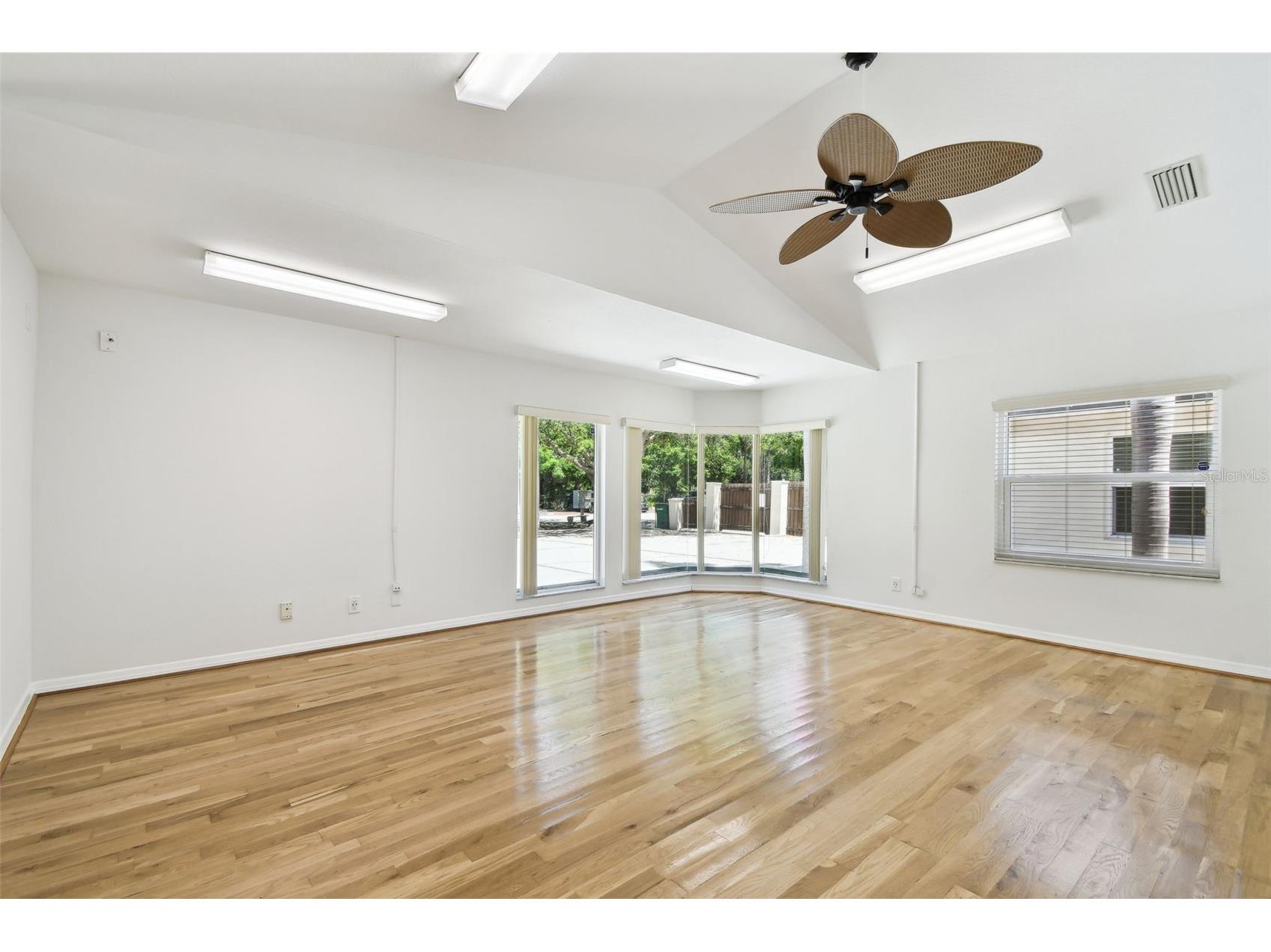 670 2nd Street N Safety Harbor FL 34695 TB8373638 image4