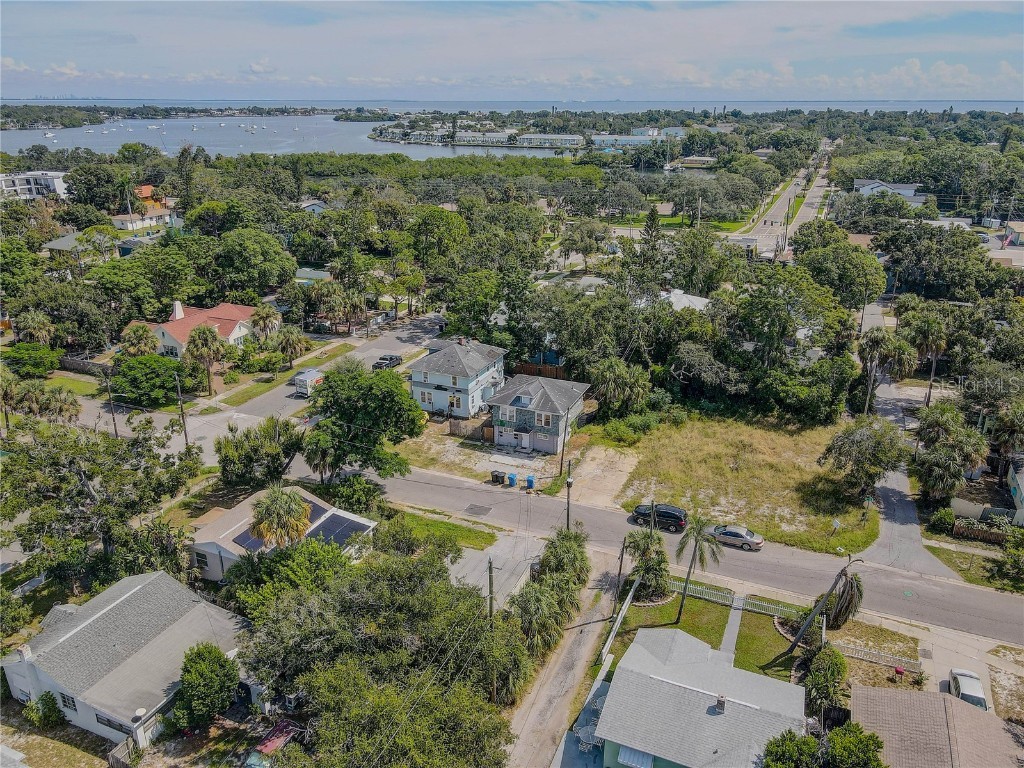 670 38th Avenue S Saint Petersburg FL 33705 TB8431199 image15