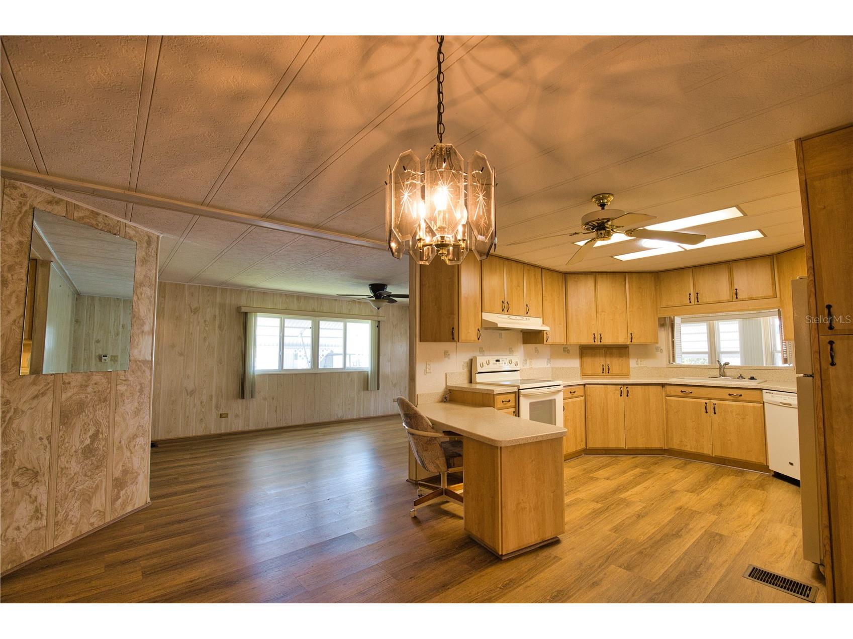 670 El Tango North Port FL 34287 TB8358993 image13