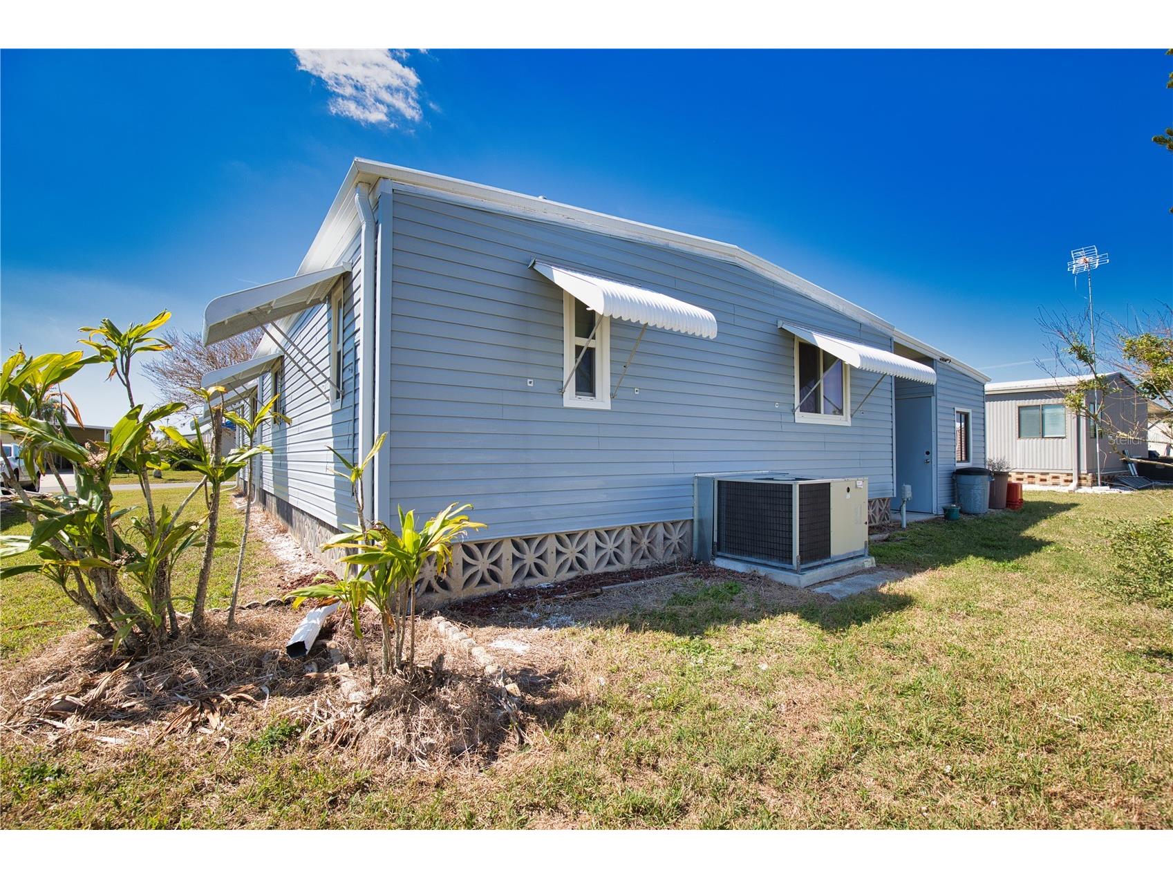 670 El Tango North Port FL 34287 TB8358993 image38