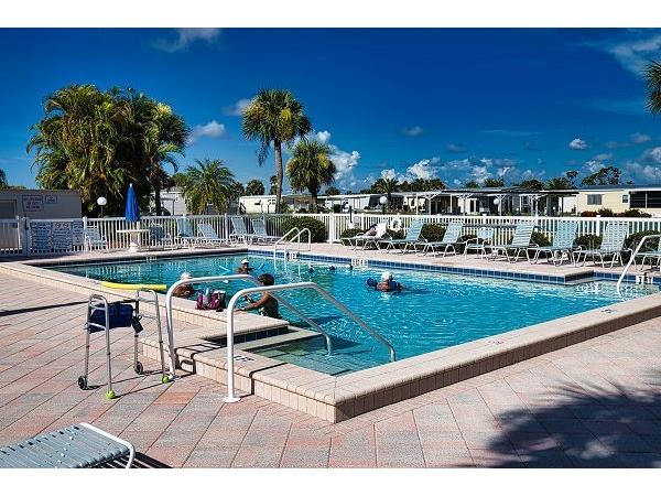 670 El Tango North Port FL 34287 TB8358993 image61