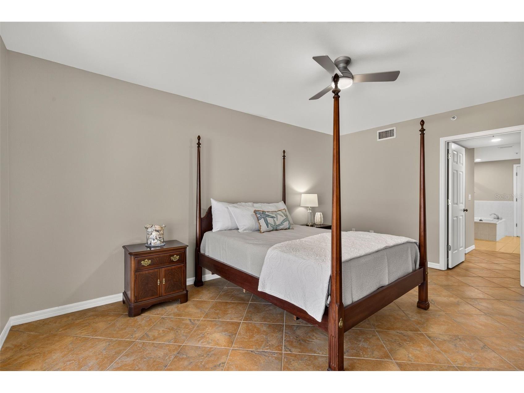 670 Island Way #207 Clearwater Beach FL 33767 - MANDALAY CHANNEL TB8511426 image30