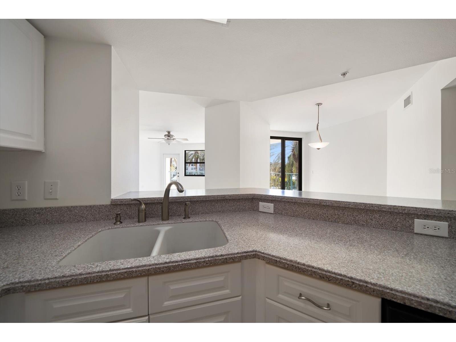 670 Island Way #304 Clearwater Beach FL 33767 TB8472962 image26