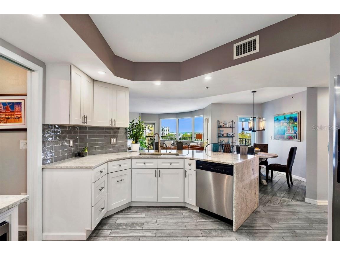 670 Island Way #500 Clearwater Beach FL 33767 - MANDALAY CHANNEL INTERCOASTAL TB8448613 image7