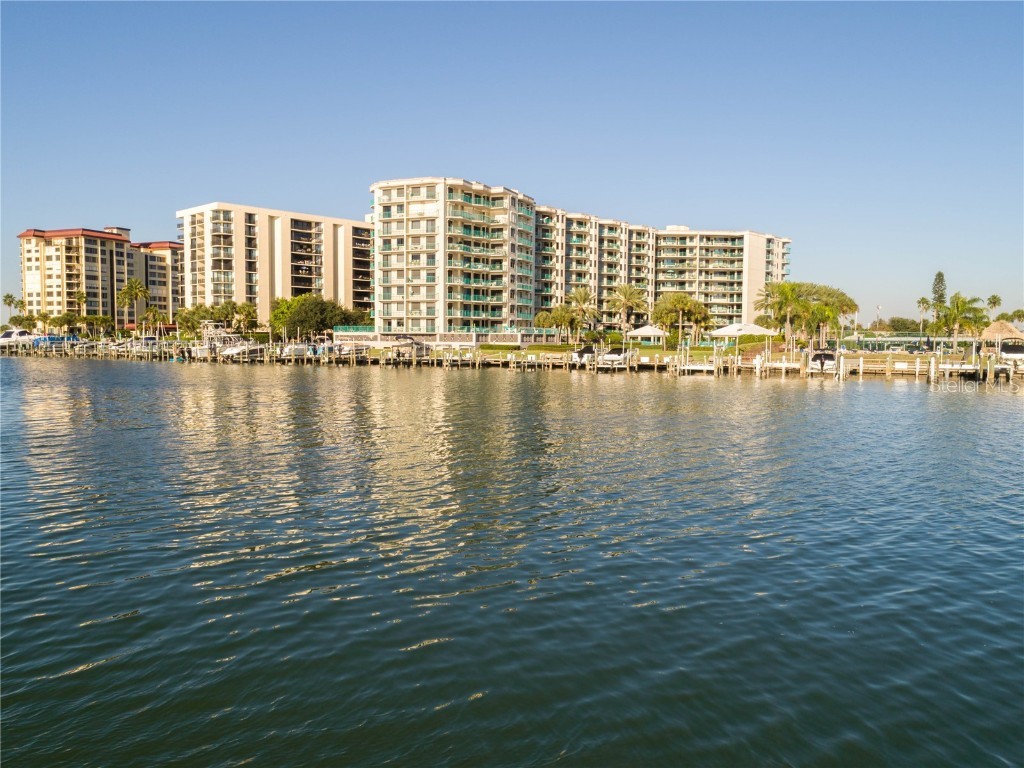 670 Island Way #501 Clearwater Beach FL 33767 - GULF OF AMERICA INTRACOASTAL TB8427457 image3