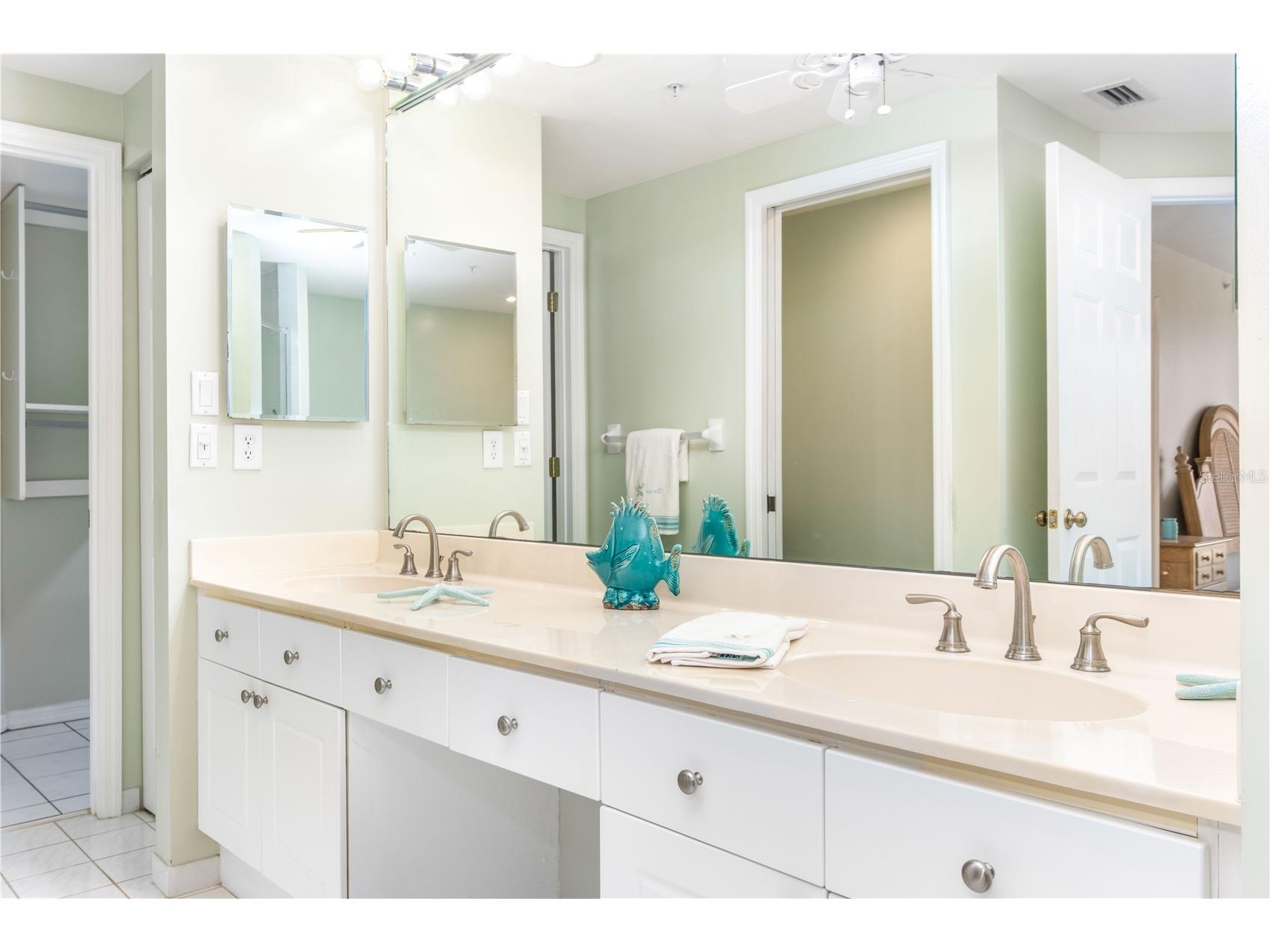 670 Island Way #501 Clearwater Beach FL 33767 TB8498261 image33