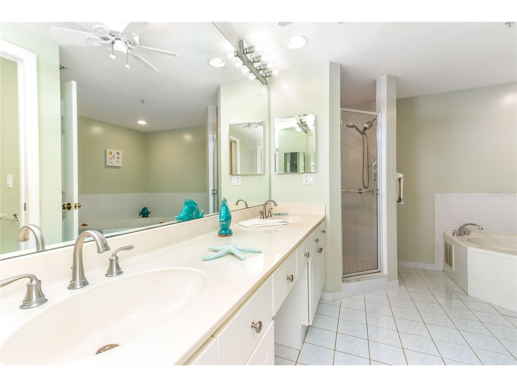 670 Island Way #501 Clearwater Beach FL 33767 TB8498261 image36