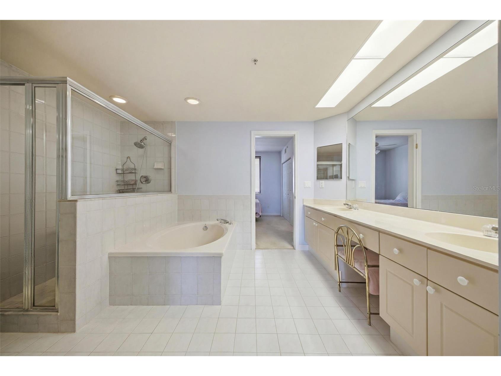 670 Island Way #807 Clearwater Beach FL 33767 TB8514007 image22