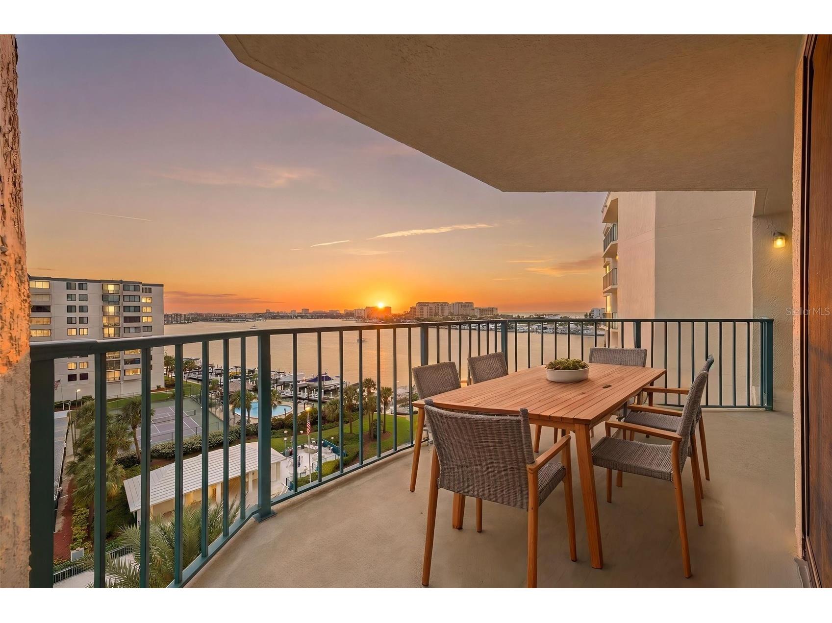 670 Island Way #807 Clearwater Beach FL 33767 TB8514007 image3